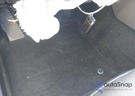 2025 Toyota Camry Le z USA, uszkodzony, nr VIN 4T1DAACK4SU076572